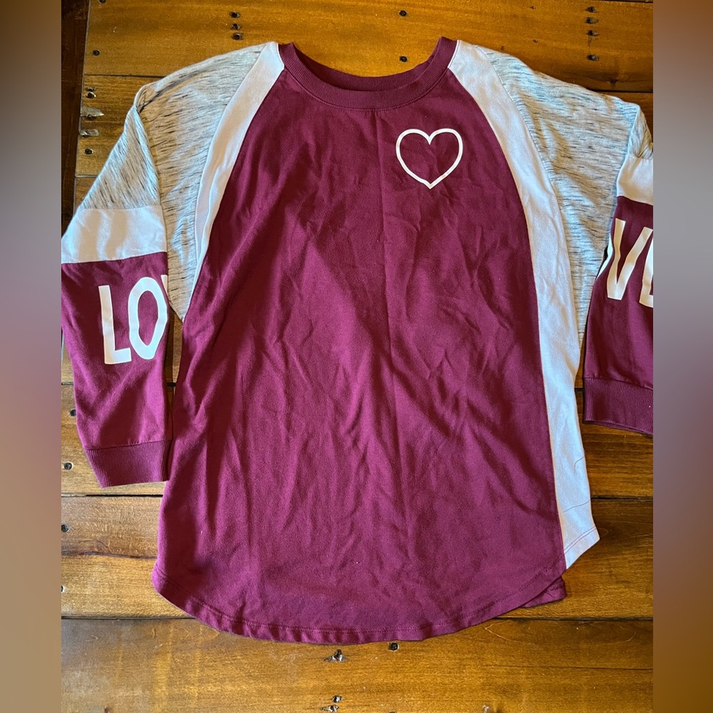 No Boundaries Maroon and Light Gray Heart Crewneck Shirt